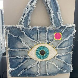 Frayed Denim All Eyes on You